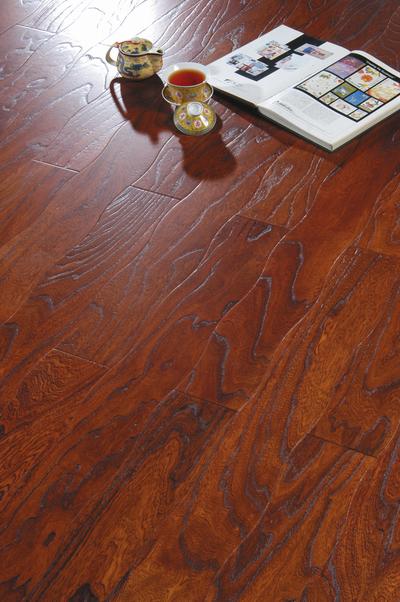 Elm handscraped curved flooring